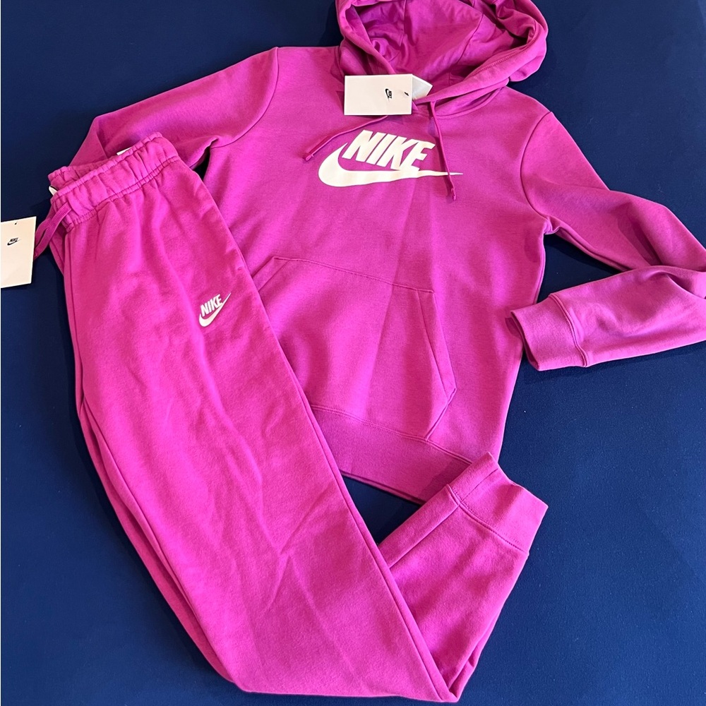 NIKE WOMENS PURPLE HOODIE AND SKINNY PANT SWEATS SET SIZE X SMALL NWT!